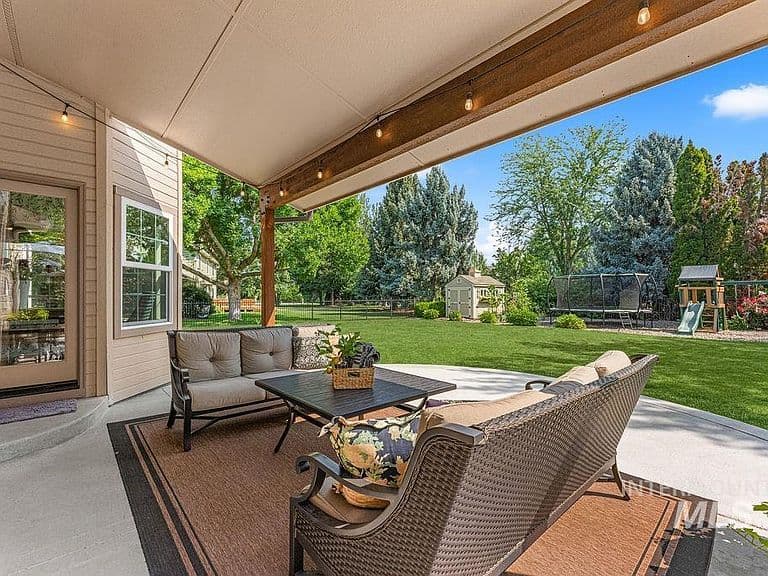 5298 N Hickory Tree Way photo 2