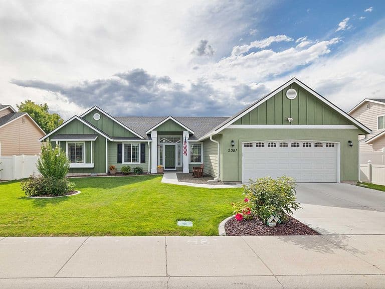 2051 Blue Sky Ln photo 1