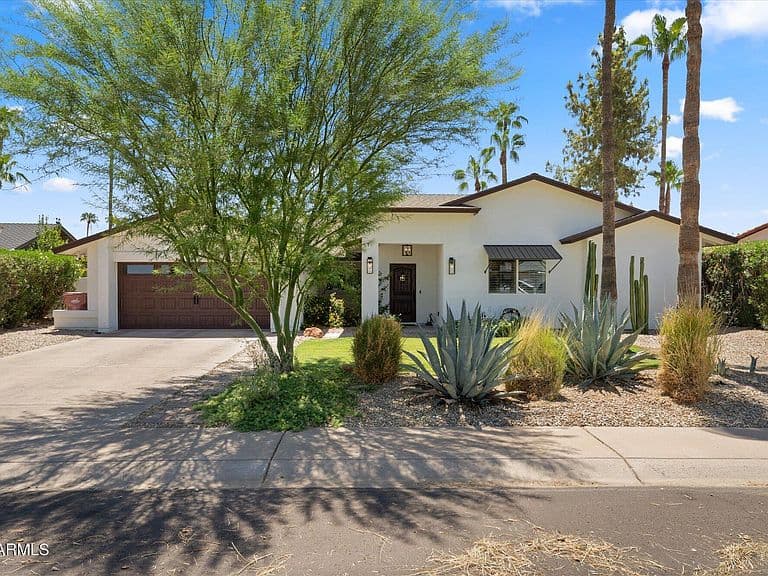 7435 E CORRINE Road photo 1