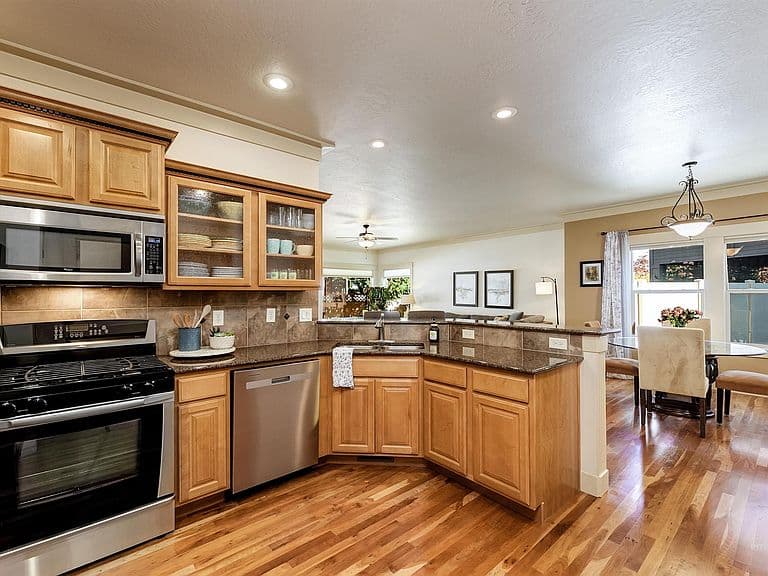 2484 E Summer Dawn St photo 4