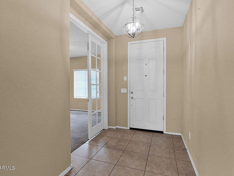 25938 W Potter Drive photo 4