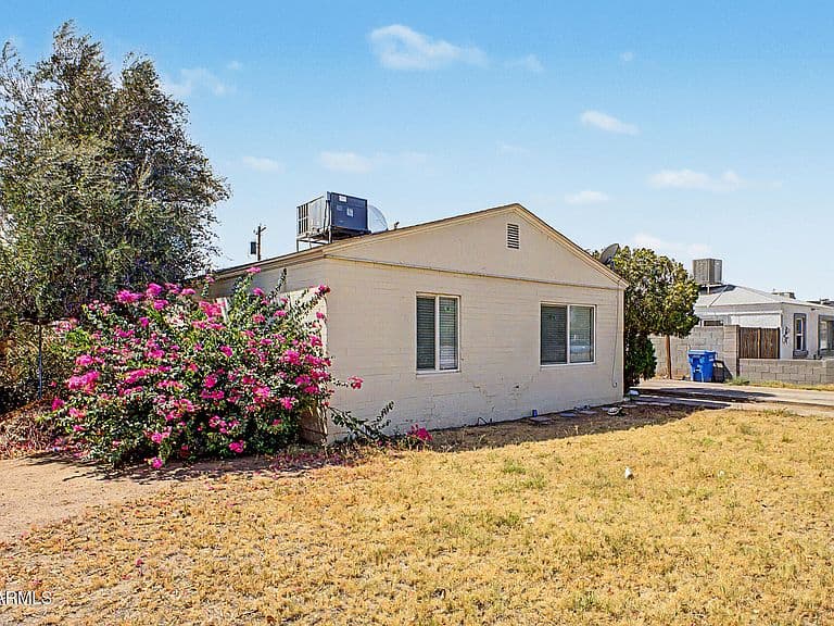 3209 W GARFIELD Street photo 4
