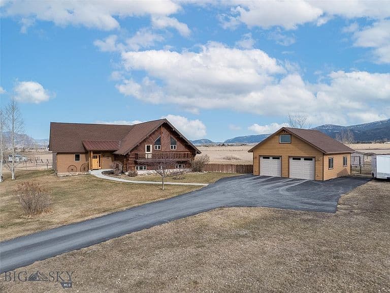 220 Cayuse Trl photo 1