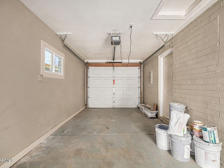 3152 N 24TH Drive photo 5