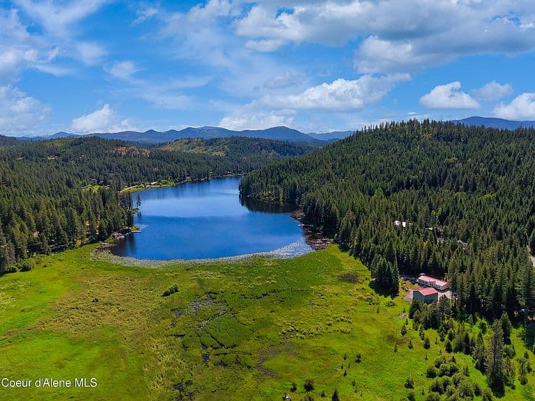 447 S Beaver Lake Rd photo 1