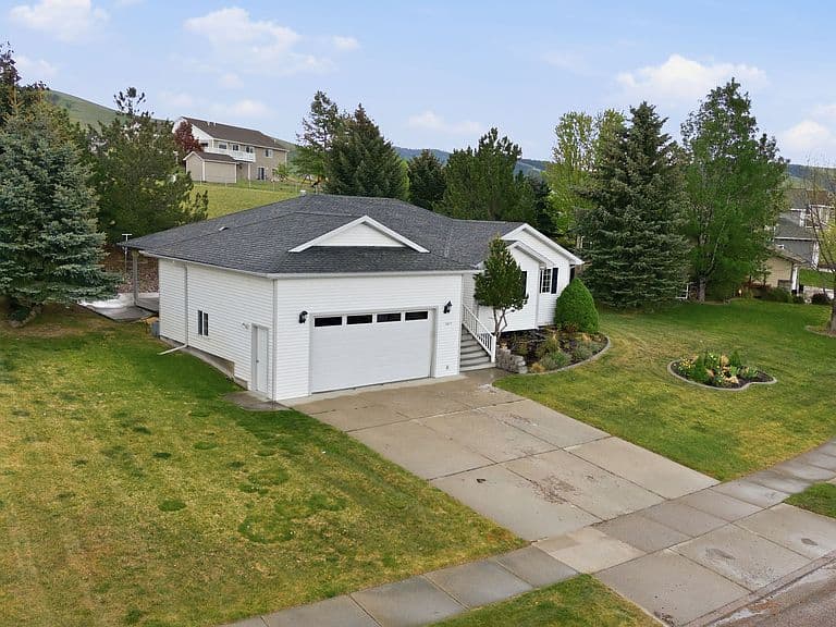 6872 Joy Dr photo 4