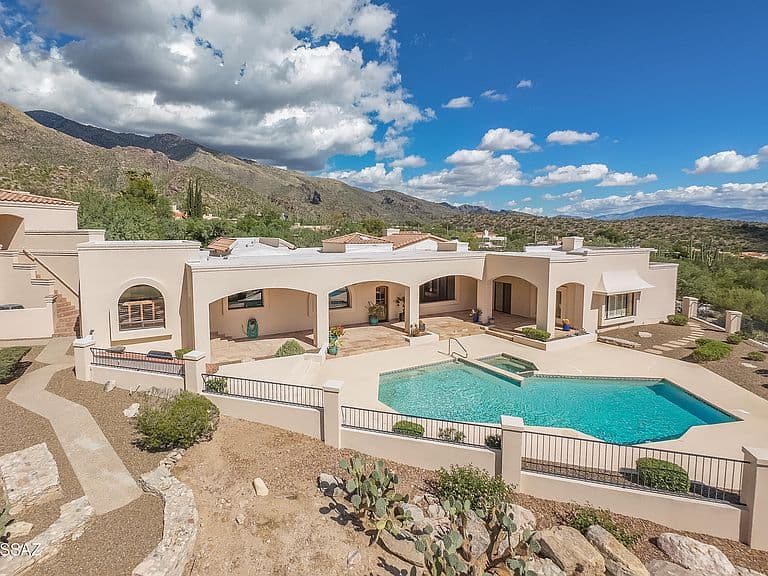 5465 E Gleneagles Dr photo 3