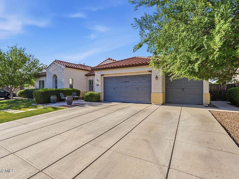 3732 E ELLIS Street photo 3