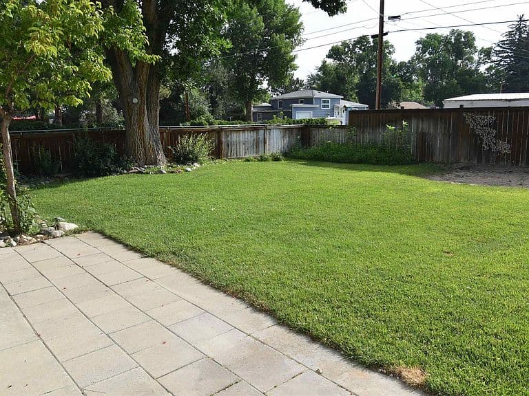 650 Avenue K photo 4
