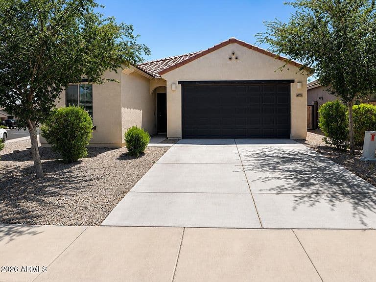 43755 W JUNIPER Avenue photo 1