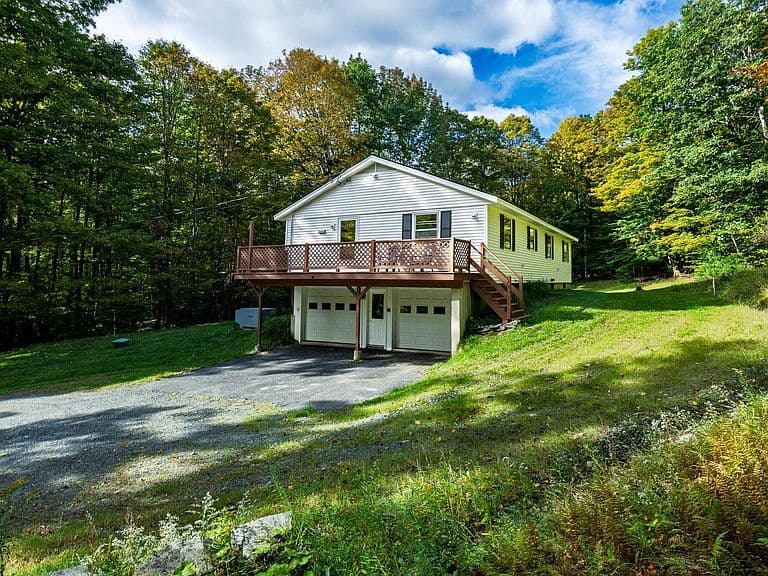 772 Upper Turnpike Road photo 2