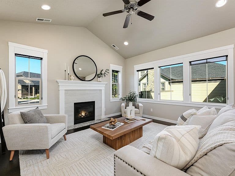 4172 E Bellina Ln photo 3