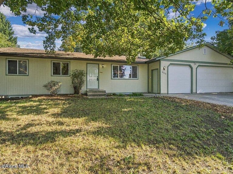 2222 N Cecil Rd photo 1