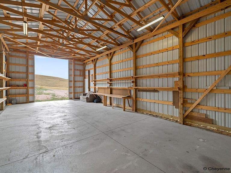 1806 Mountain Shadow Ln S photo 3