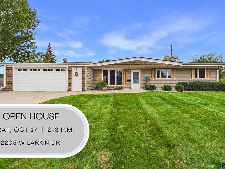 2205 W Larkin Dr photo 1