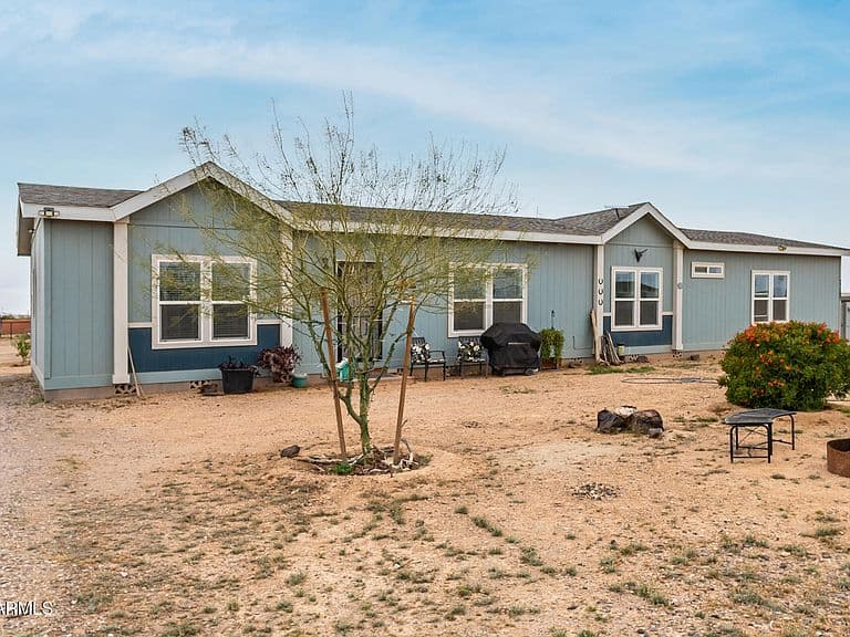 37507 W Pierce St photo 3