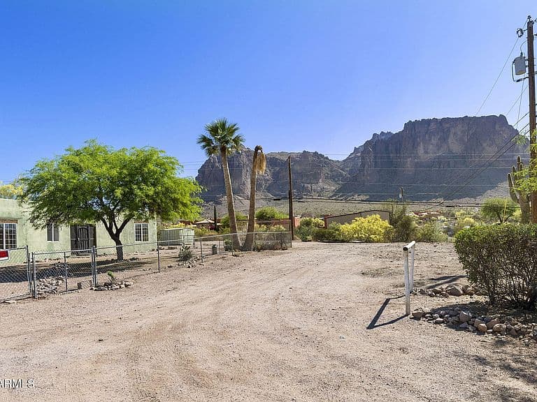5578 E JACOB WALTZ Street photo 2