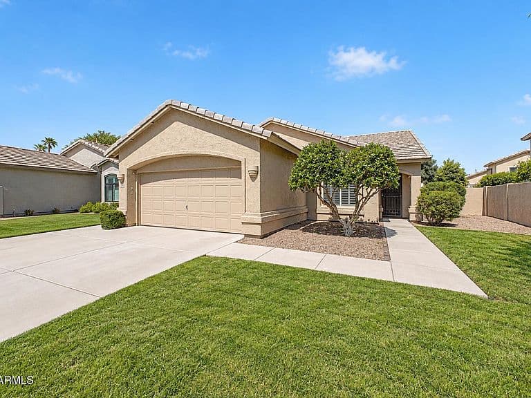 2430 W HEMLOCK Way photo 1