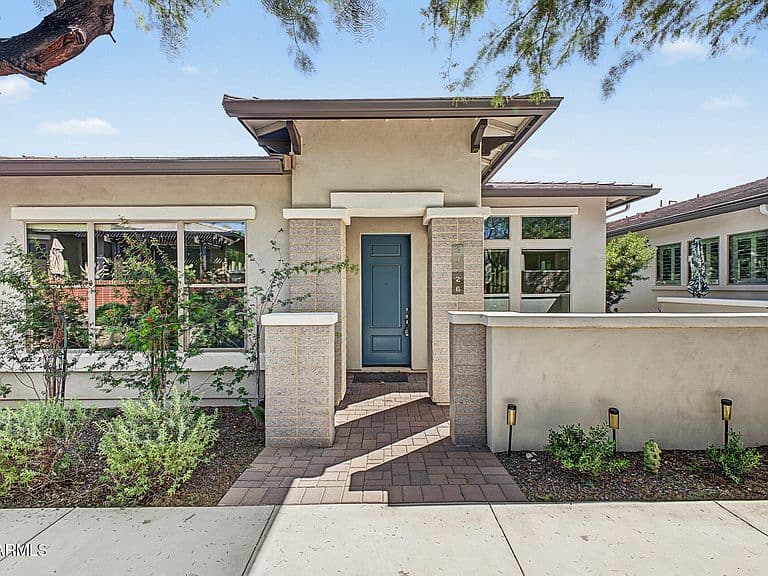 20726 W COLTER Street photo 1