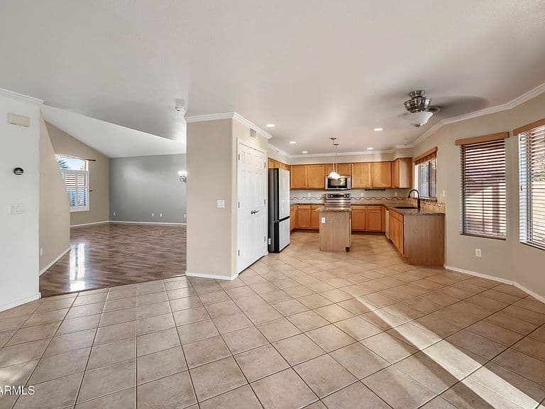 15861 W CENTRAL Street photo 5