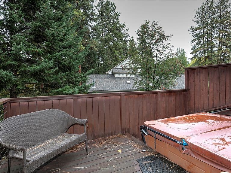 1715 Streamside Ct photo 4
