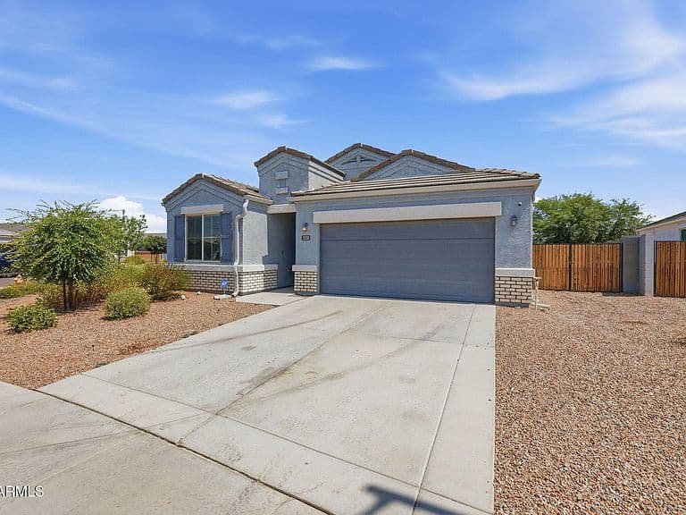 5230 W ALTA MESA Avenue photo 1