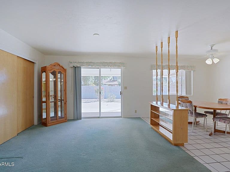 5207 E DODGE Street photo 4