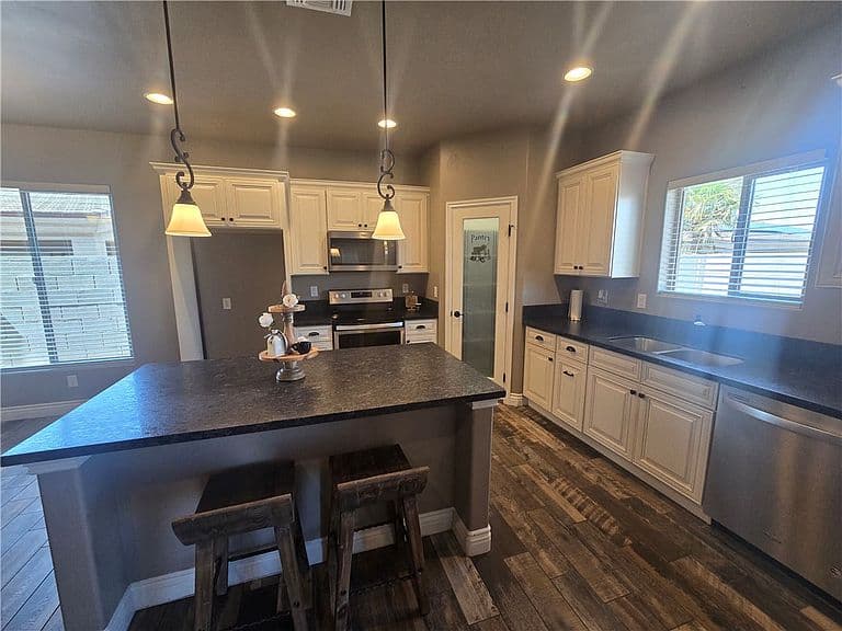 3828 Laguna Lane photo 3