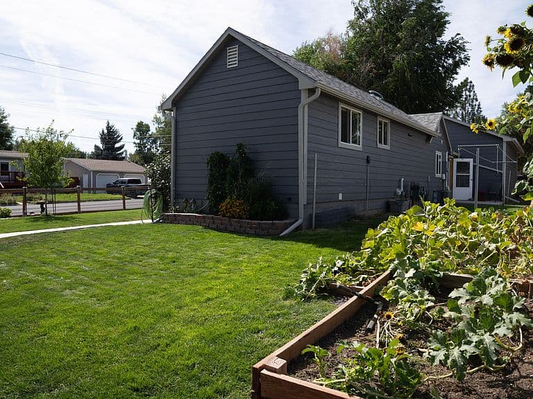 1404 Bowman Ave photo 4