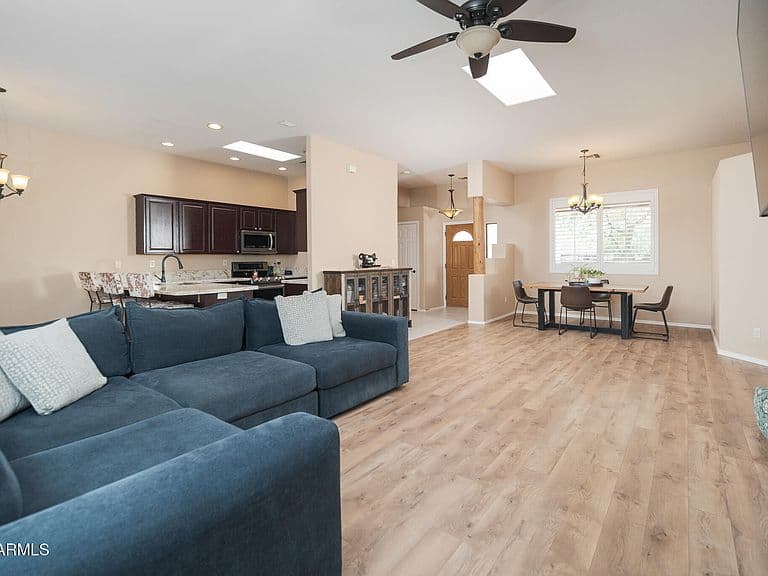 22016 W BEACON Lane photo 5