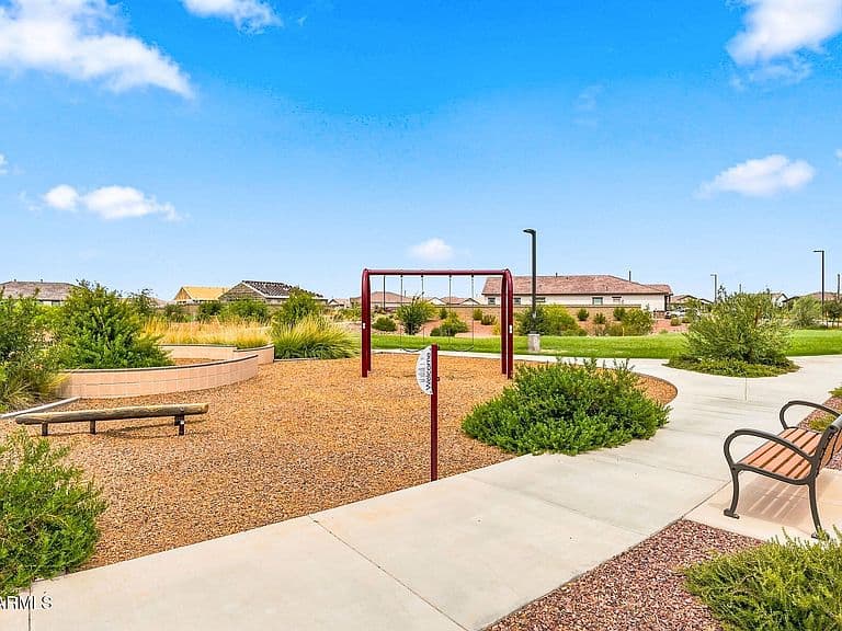 17226 W SUTHERLAND Way photo 3