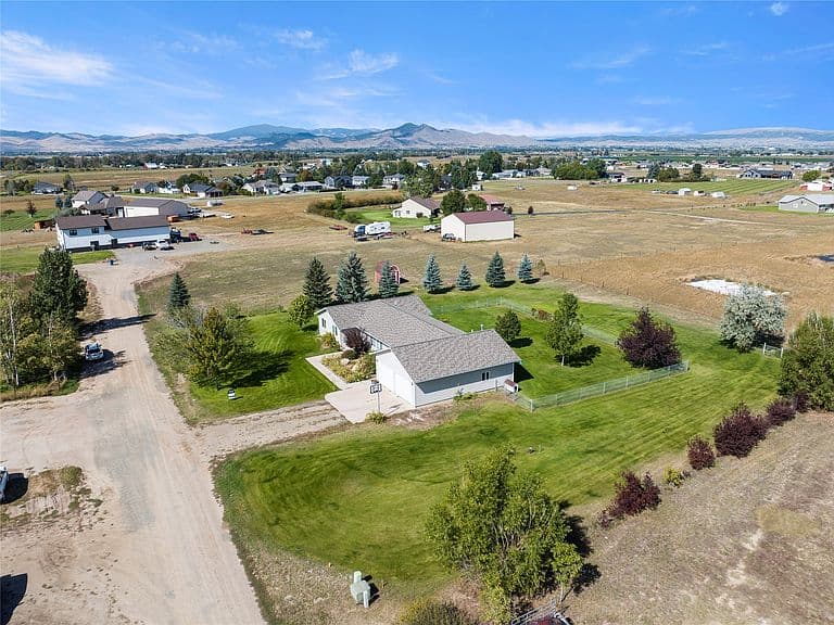 2670 Matyas Ct photo 1