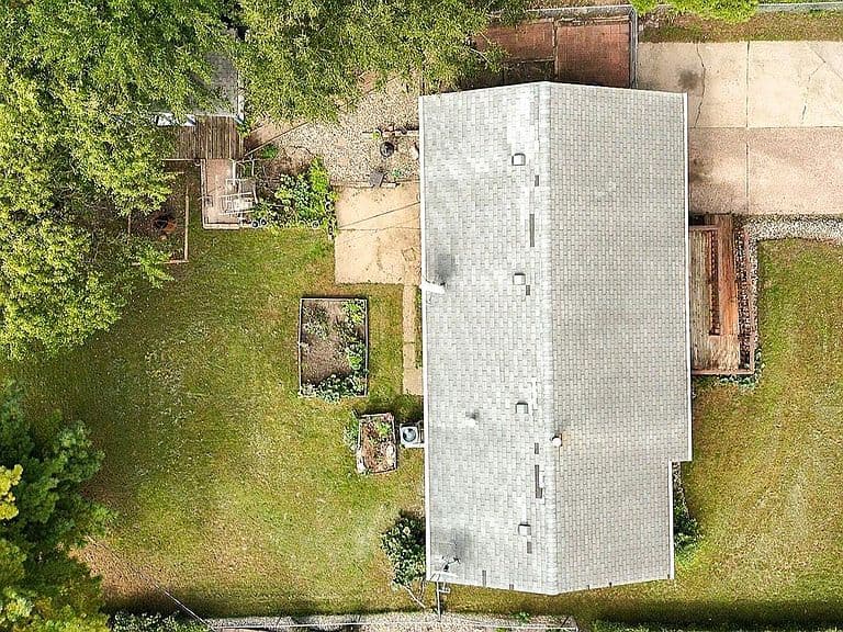 1305 S Point Dr photo 3
