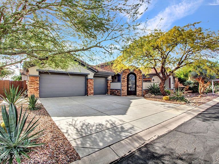 41810 N SIGNAL HILL Court photo 1