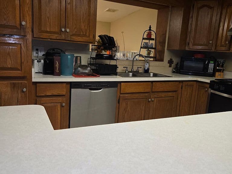 610 W Park Pl photo 3