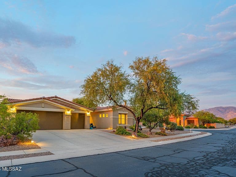 1712 W Copper Sky Dr photo 3