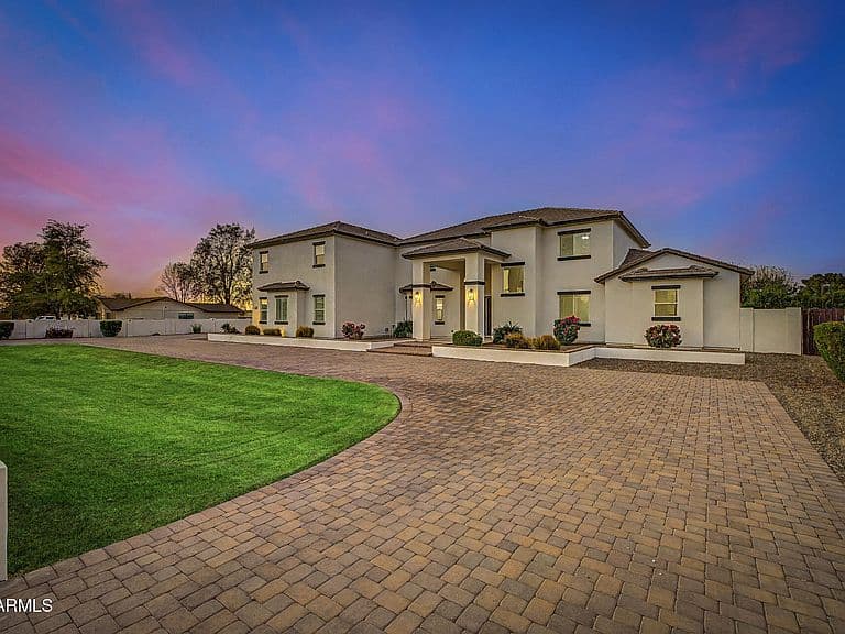 2060 E QUARTZ Street photo 3