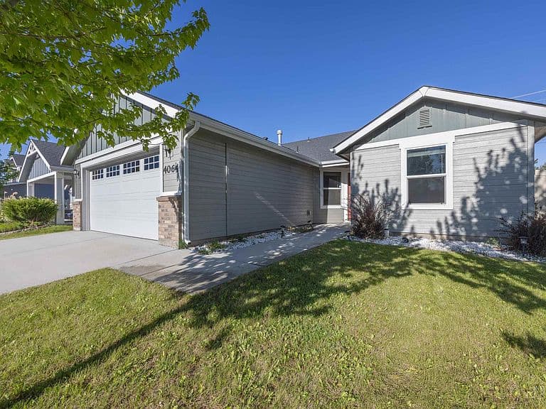 4064 N Alester Ave photo 3