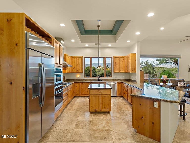 8701 E Tumbling H Ranch Pl photo 3