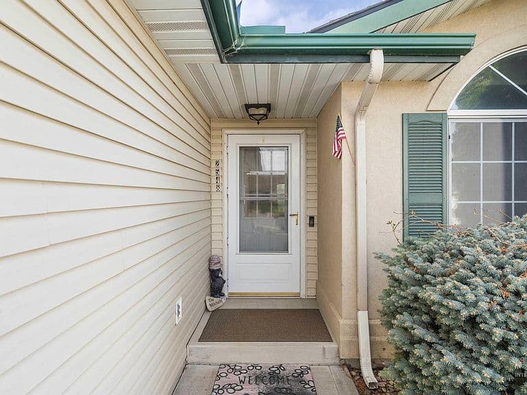 2548 Ironwood Ave photo 2