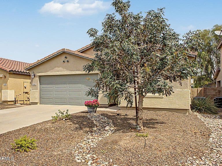 1082 E LESLIE Circle photo 3