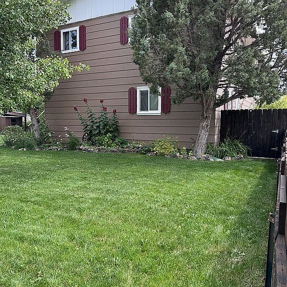 316 Park Ave photo 2