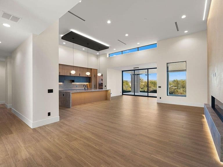 28091 N 157th St photo 2