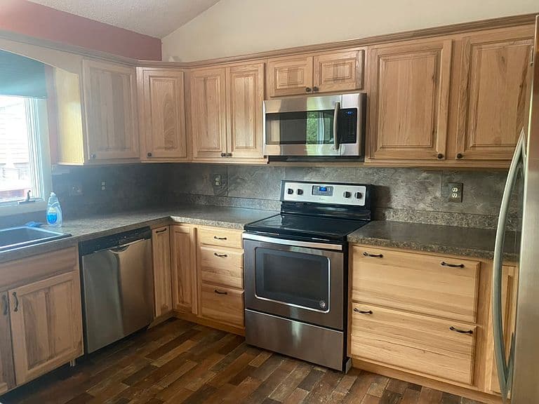 236 Greenwood Dr photo 3