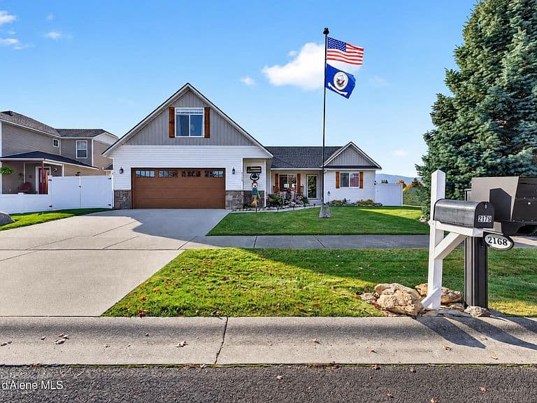 2179 E Decaro Loop photo 1