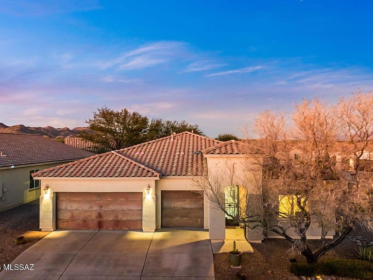 4292 W Thunder Ranch Pl photo 3