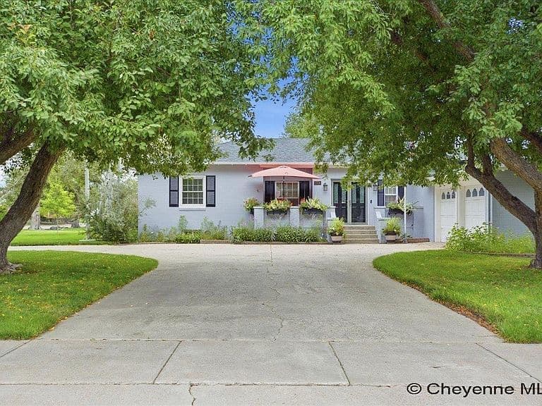 3719 Moore Ave photo 2