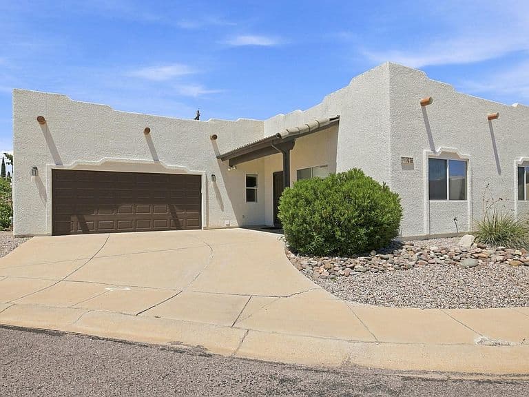 1076 Desert Oak Pl photo 2