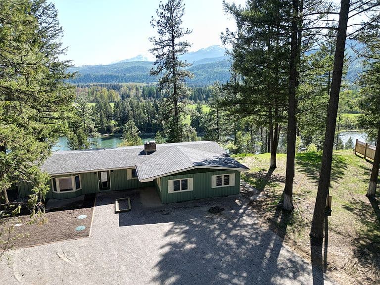 1497 Kootenai River Rd photo 1