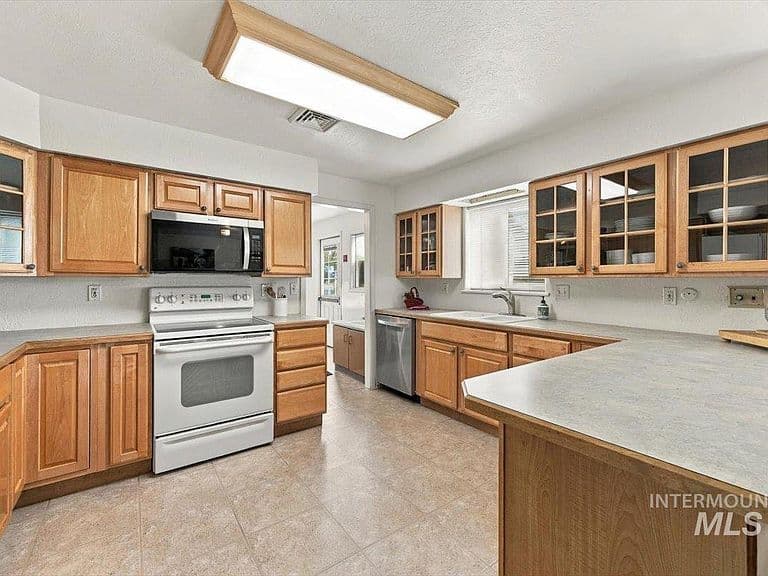 5890 N Gary Ln photo 4